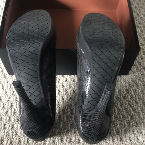 Calvin Klein Platform Heels - Picture 5 of 5
